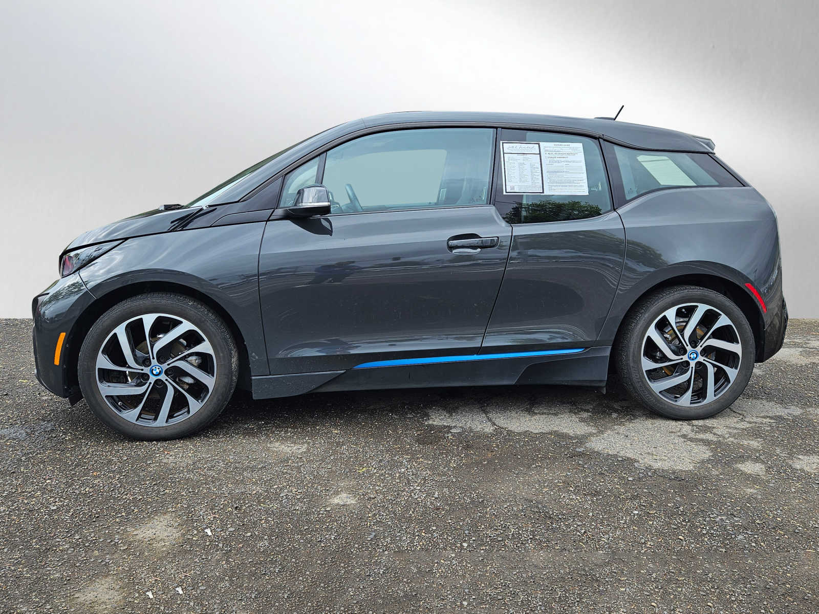 Used 2014 BMW i3  with VIN WBY1Z2C5XEV285795 for sale in Eugene, OR