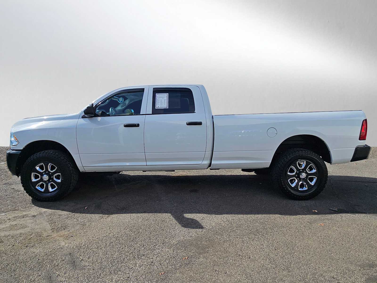 Used 2018 RAM Ram 2500 Pickup Tradesman with VIN 3C6UR5HLXJG164881 for sale in Eugene, OR