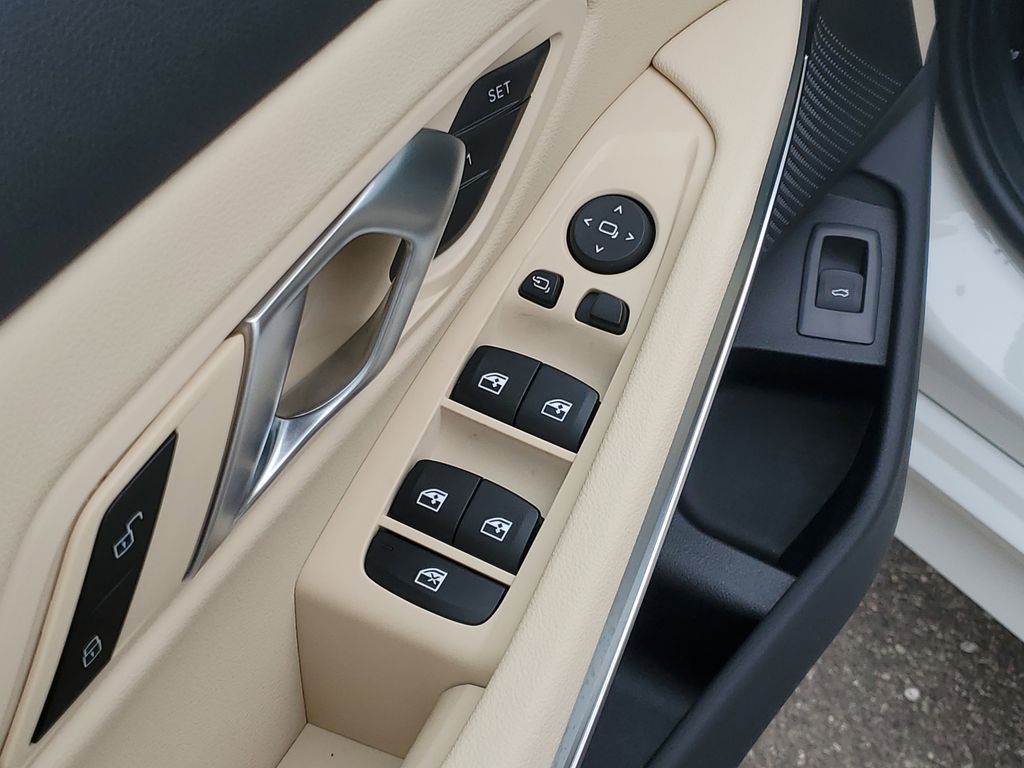 2026 BMW 3 Series 330i - Photo 6