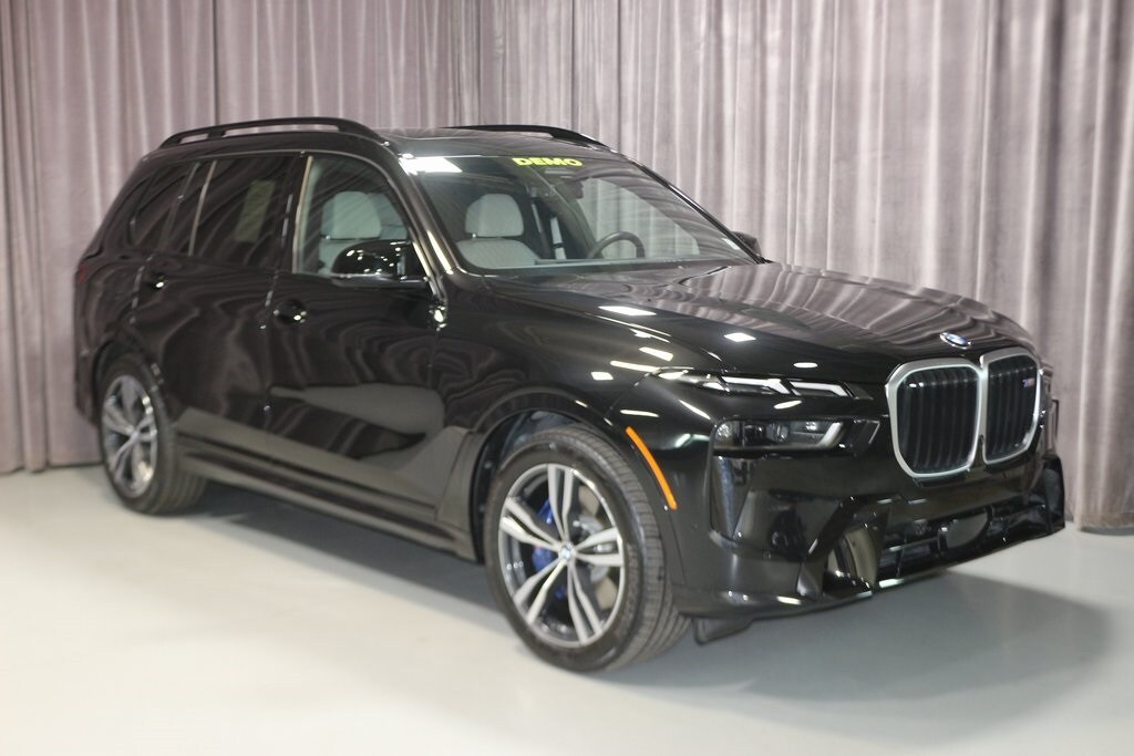 2025 Bmw X7 M60i photo 2