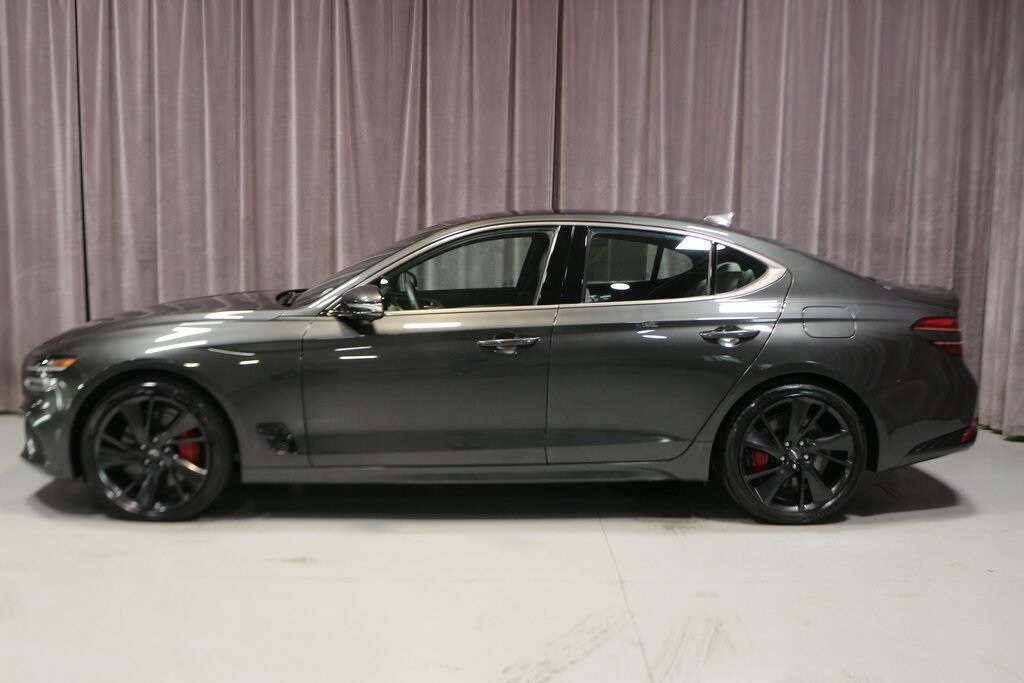2023 Genesis G70 Sport Prestige photo 2