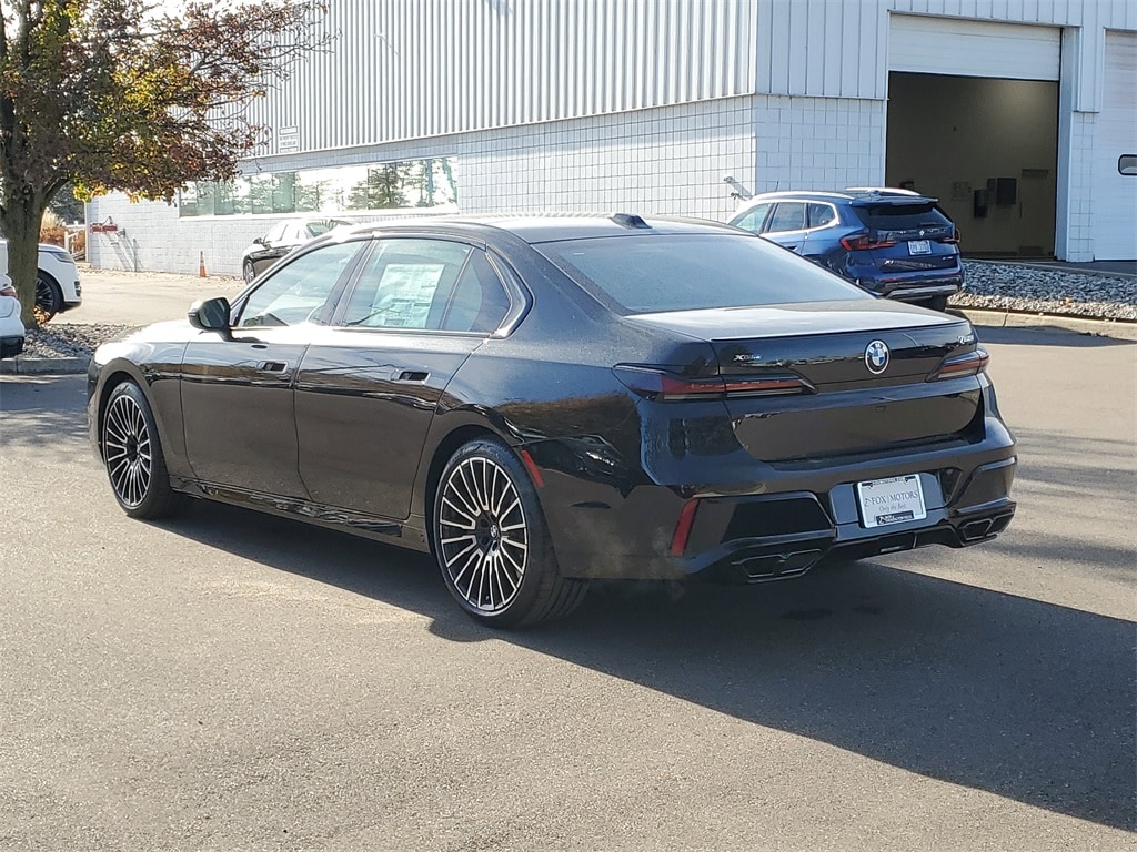 New 2026 BMW 760i xDrive Sedan