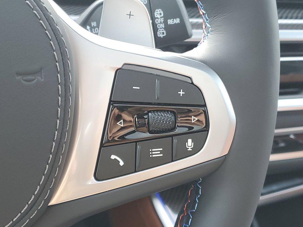 2026 BMW X5 M60i - Photo 13