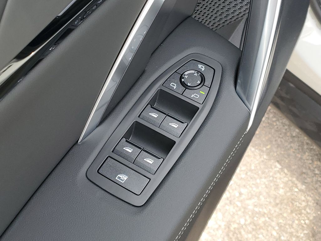 2026 BMW X2 28i - Photo 6