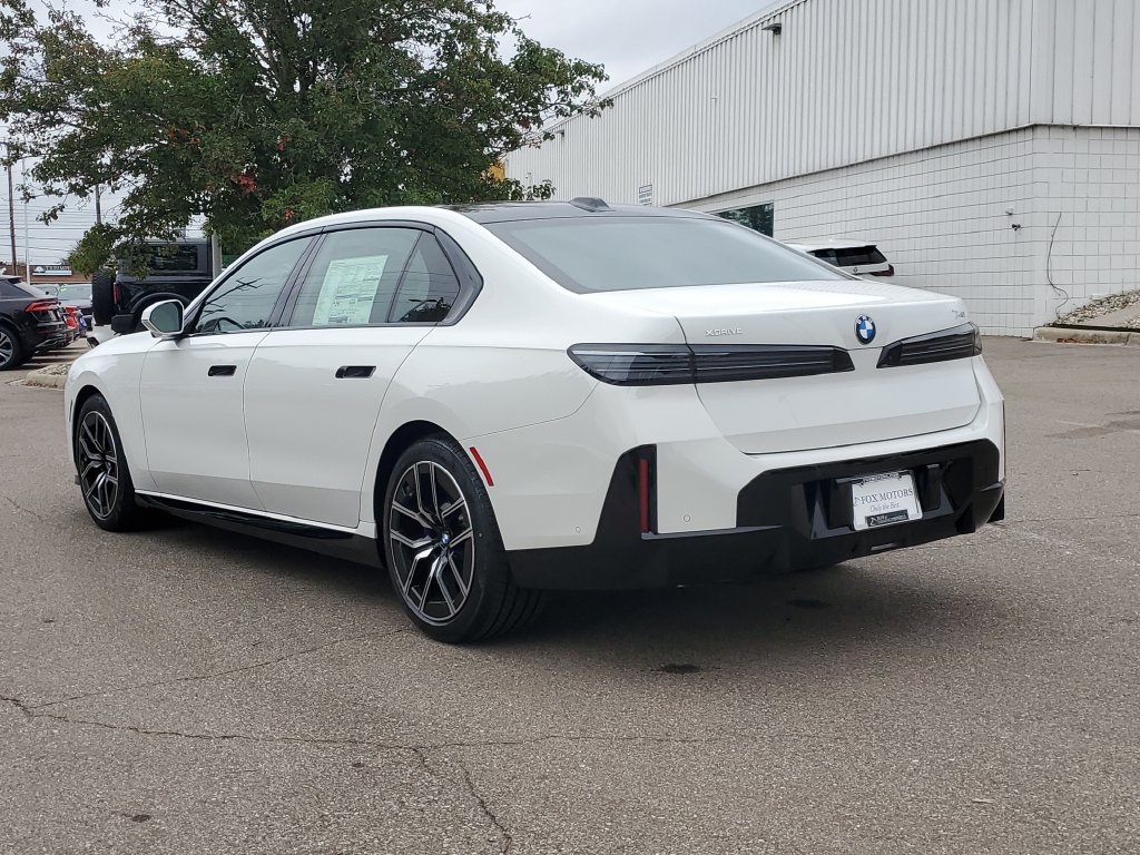New 2027 BMW 740i xDrive Sedan