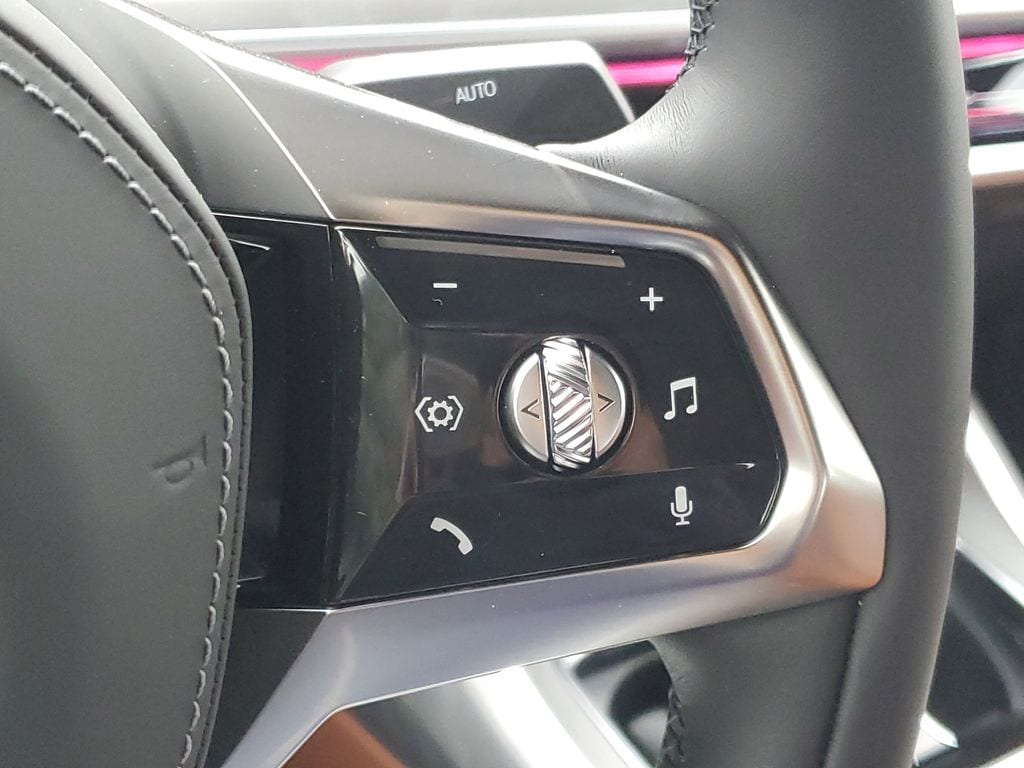 2025 BMW i7 50 - Photo 12