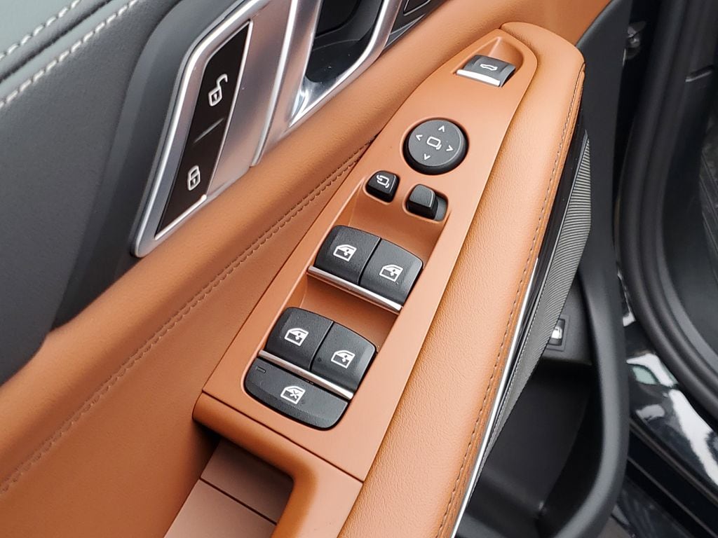 2026 BMW X5 50e - Photo 6