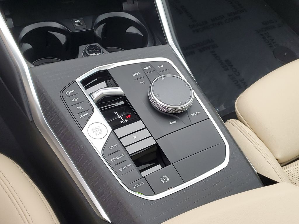 2026 BMW 3 Series 330i - Photo 19