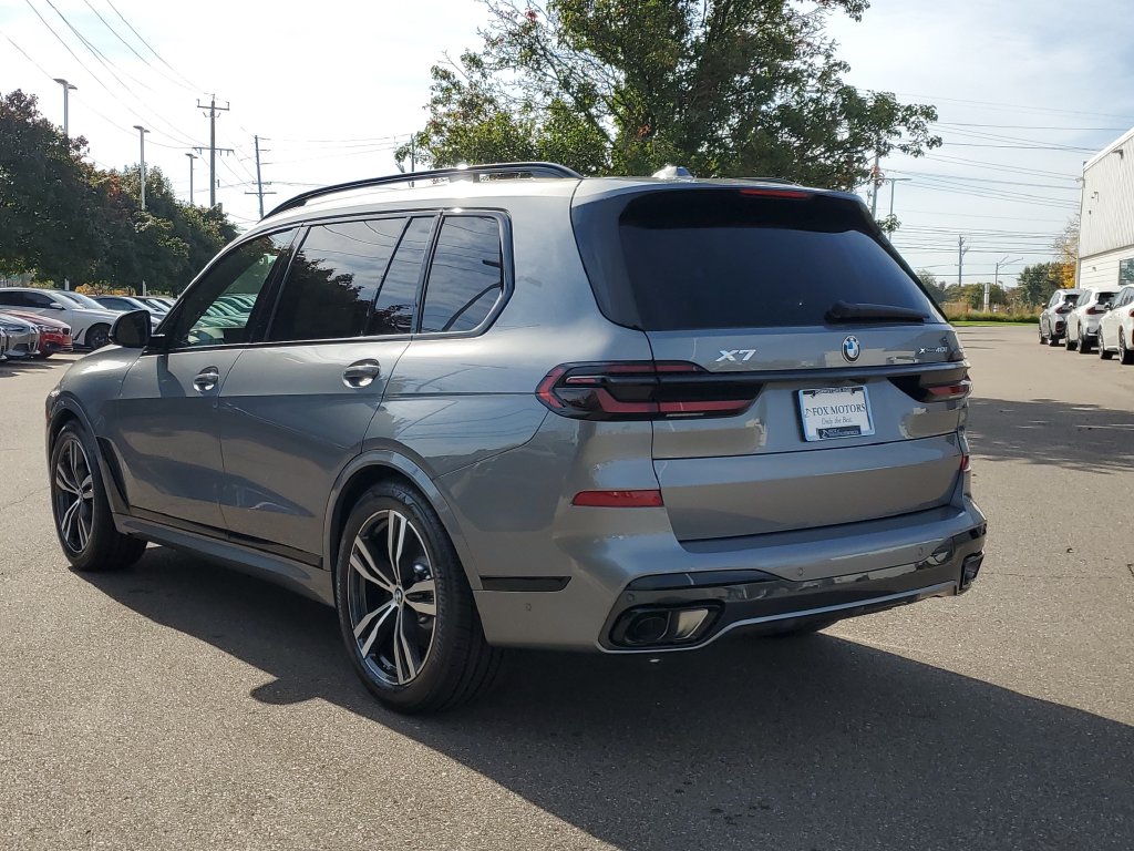 New 2027 BMW X7 xDrive40i SUV