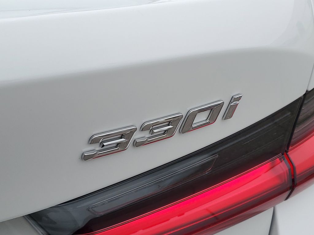 2026 BMW 3 Series 330i - Photo 29