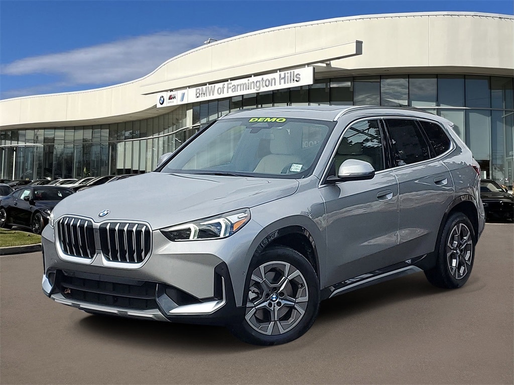 2025 BMW X1 28i's photo