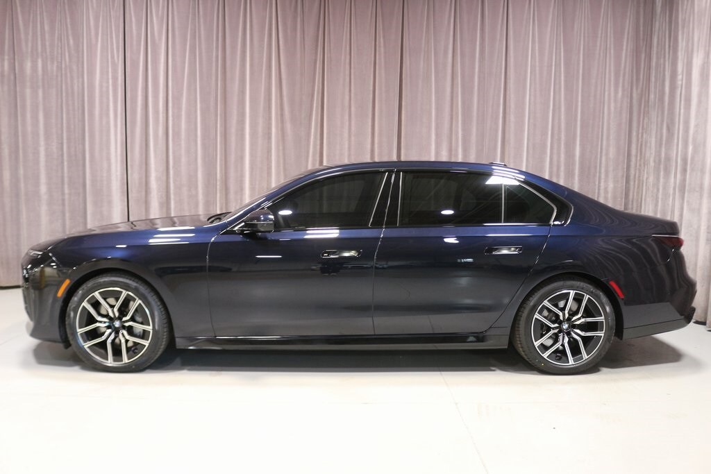 2023 Bmw 760i xDrive photo 2