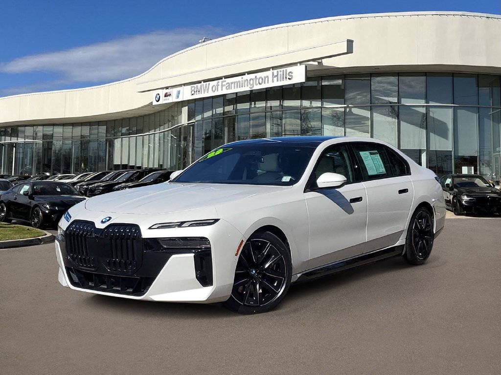 2023 BMW i7 Base