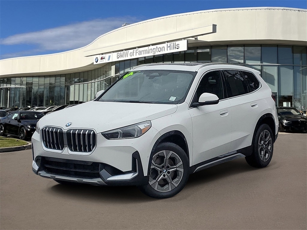 2024 BMW X1 28i's photo
