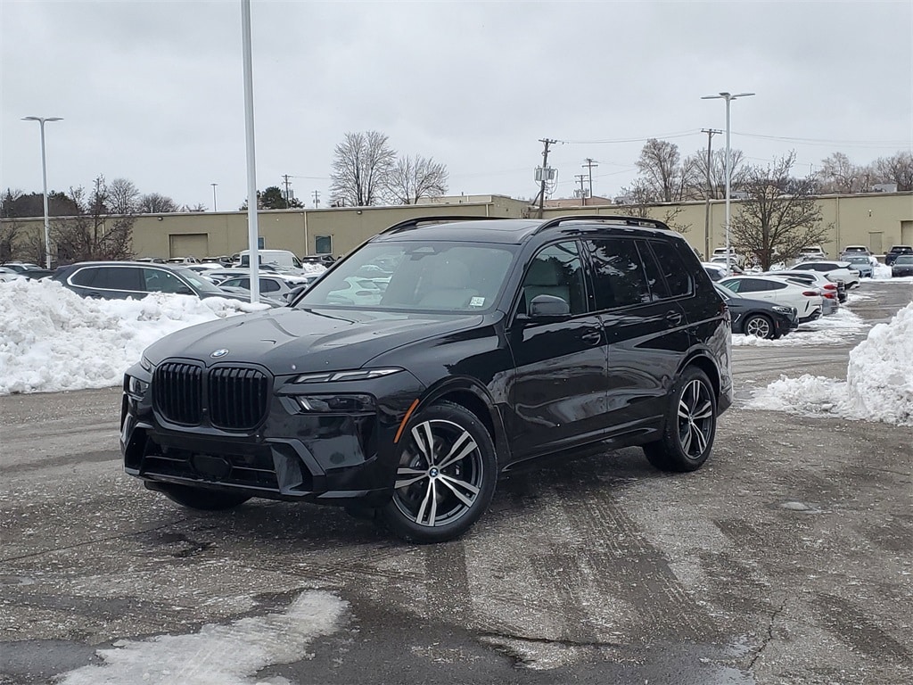 2026 BMW X7 40i's photo