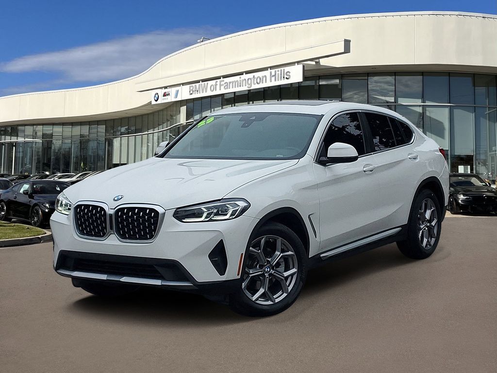 2023 BMW X4 xDrive30i's photo