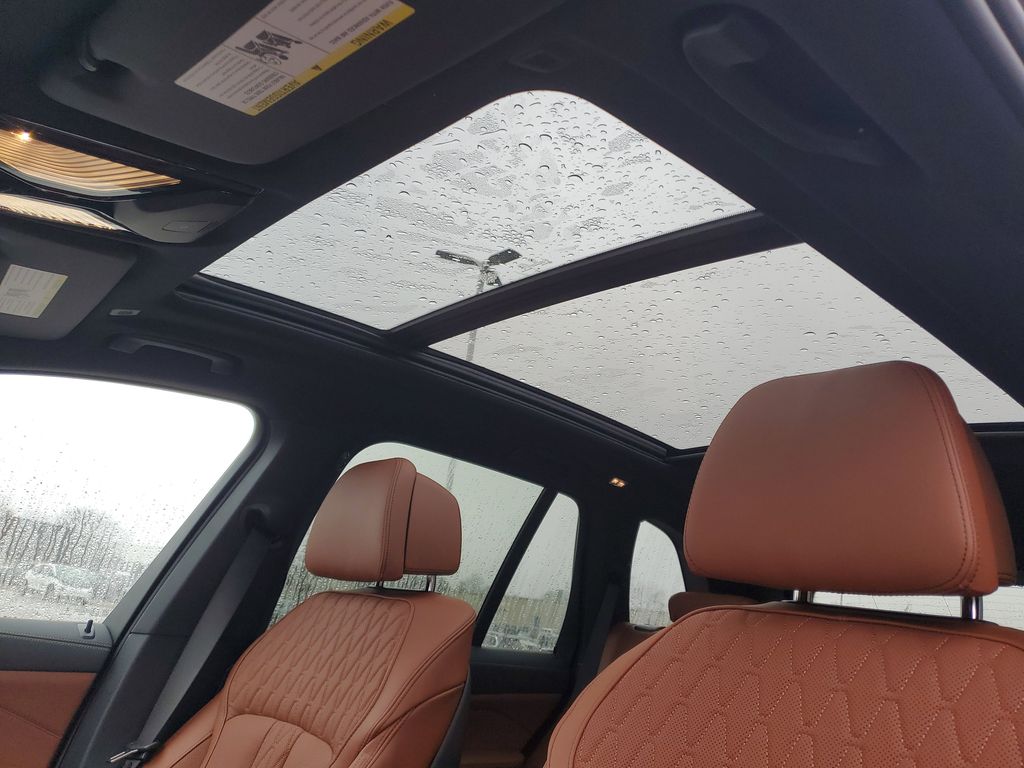 2026 BMW X5 50e - Photo 8