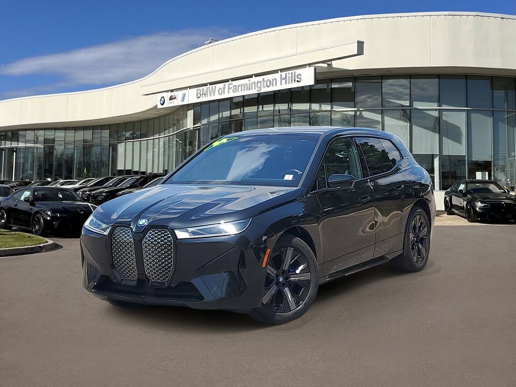 2024 BMW iX xDrive50's photo