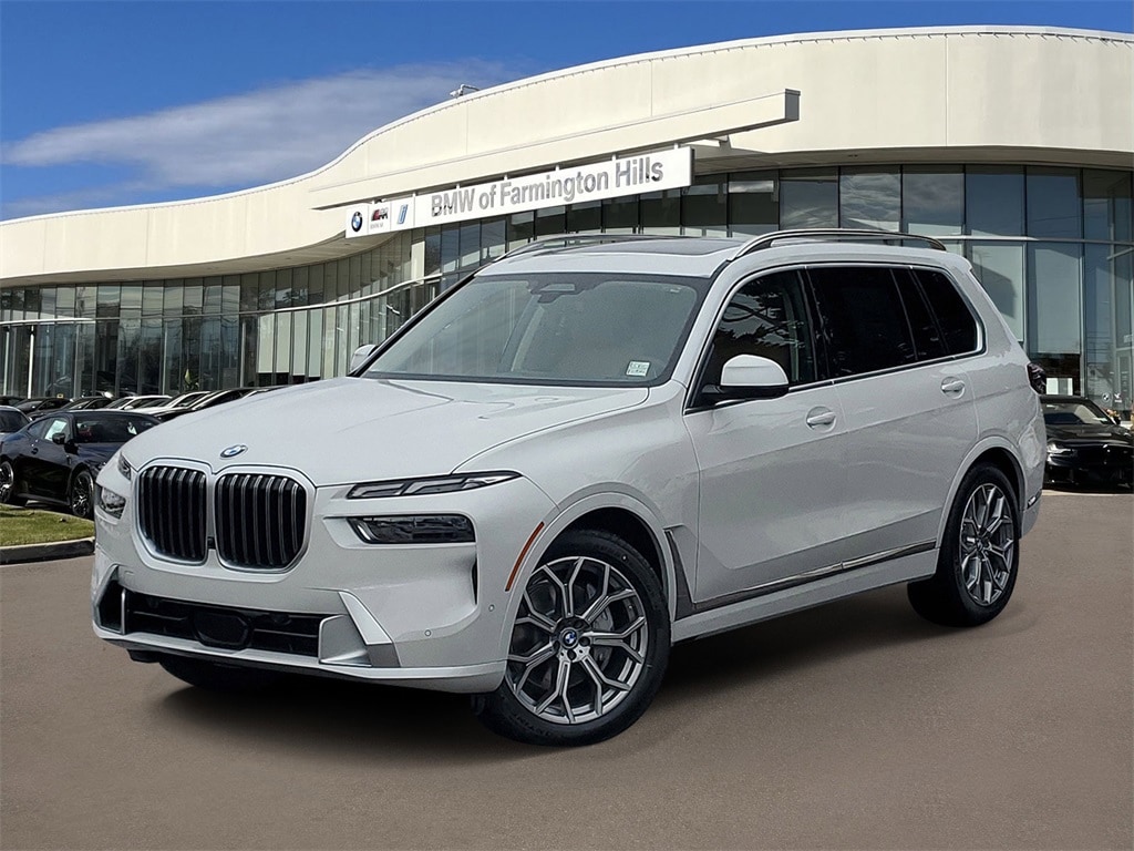 2026 BMW X7 40i's photo