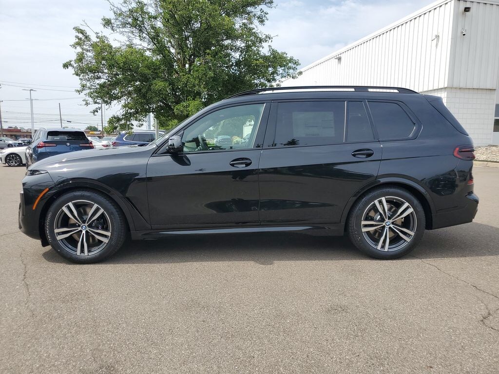 New 2027 BMW X7 xDrive40i SUV