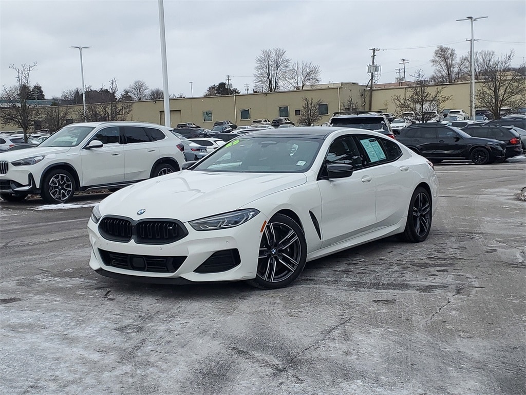 2023 BMW 8 Series M850i's photo