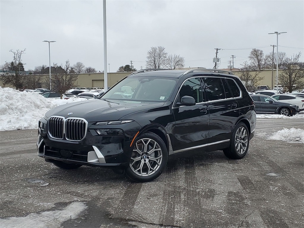 2026 BMW X7 40i's photo