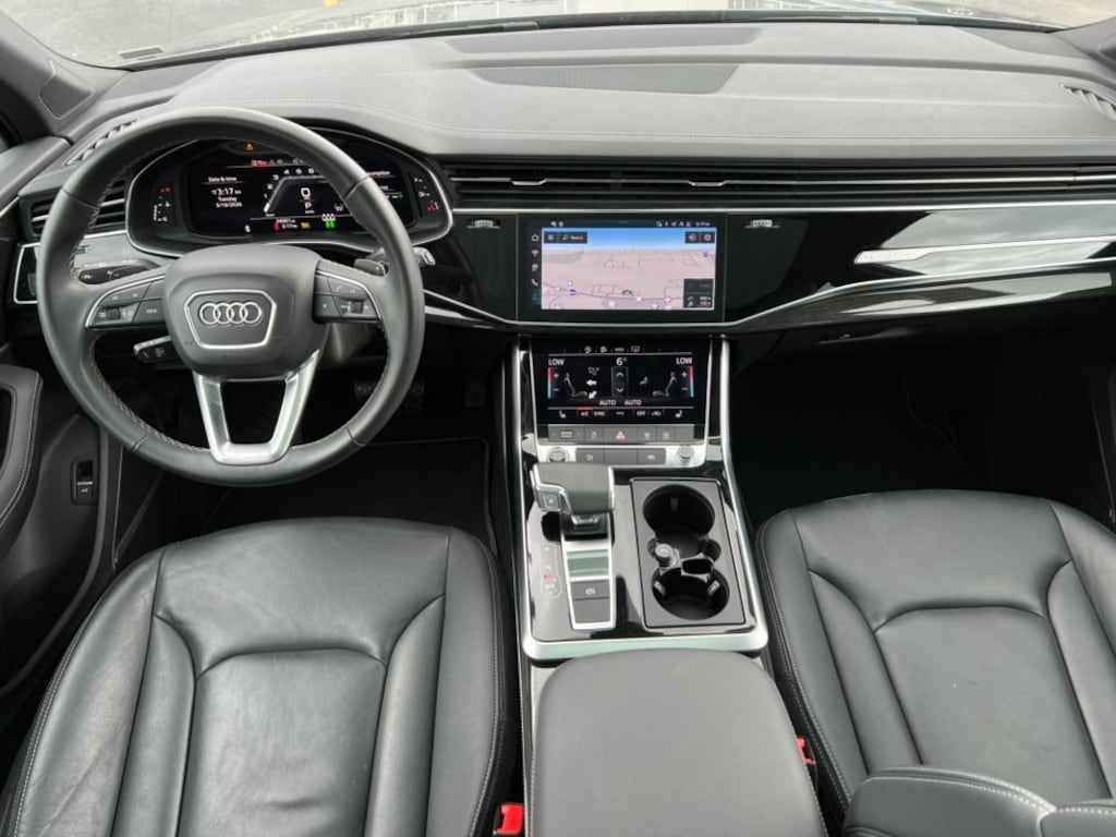 Used 2025 Audi Q7 55 Premium SUV