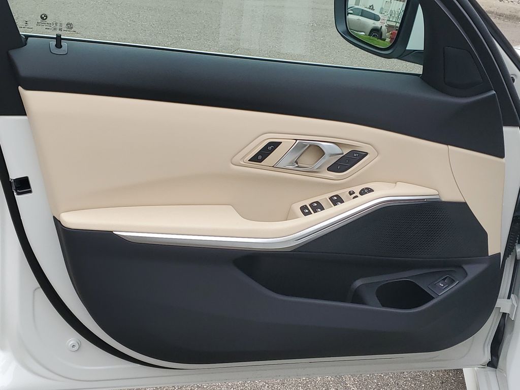 2026 BMW 3 Series 330i - Photo 5