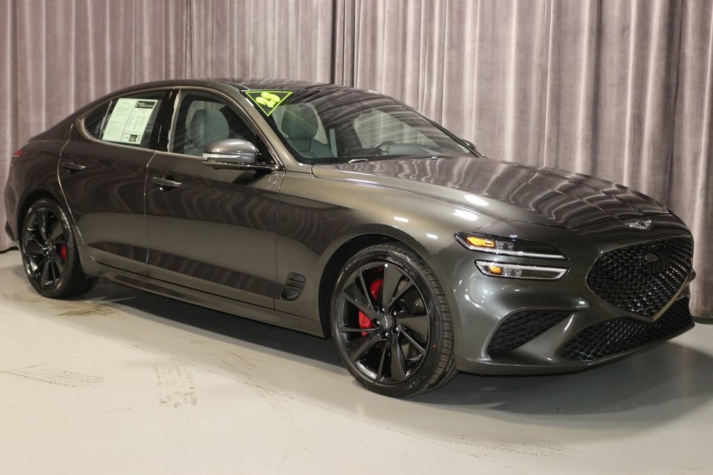 2023 Genesis G70 Sport Prestige photo 4