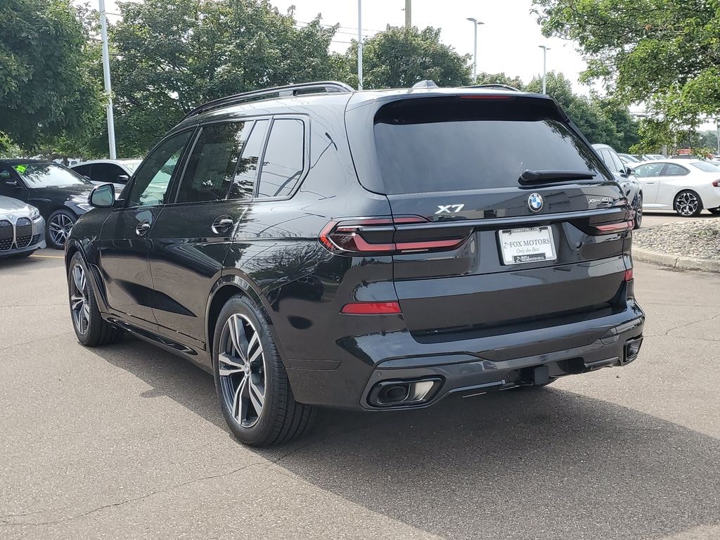 New 2027 BMW X7 xDrive40i SUV
