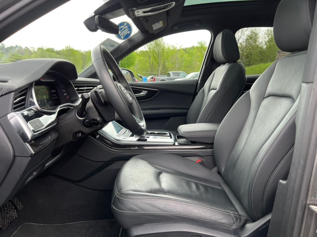 Used 2025 Audi Q7 55 Premium SUV