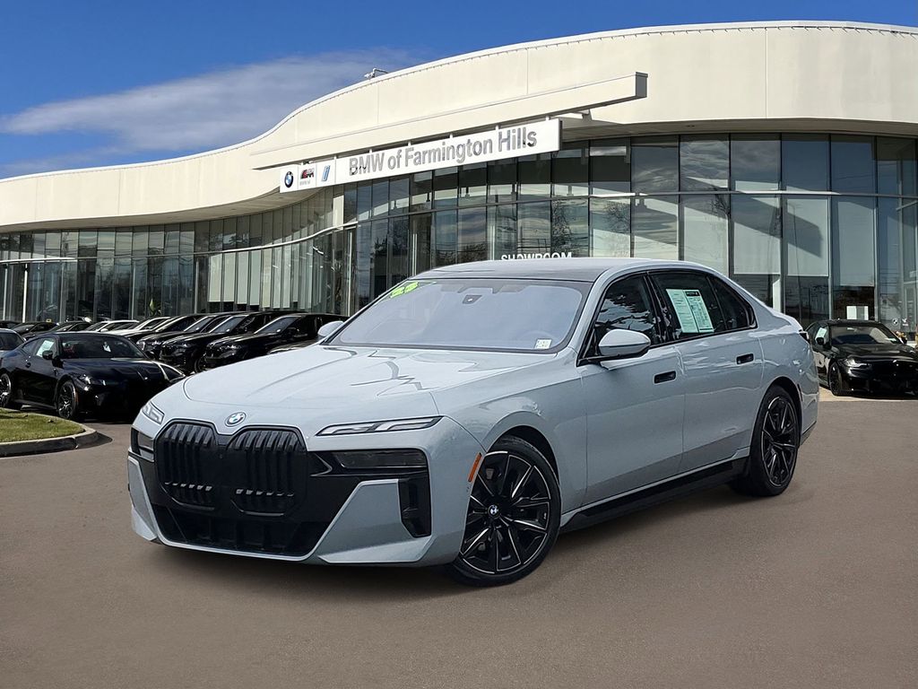 2023 BMW i7 xDrive60's photo