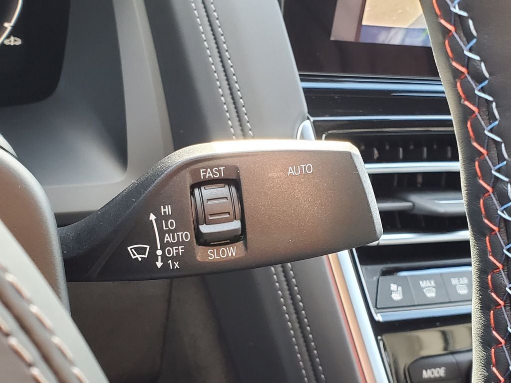 2026 BMW 8 Series M850i - Photo 16
