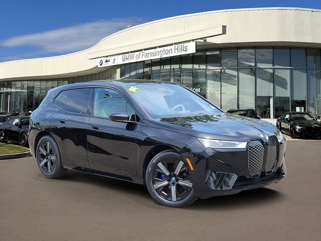 2024 BMW iX xDrive50's photo