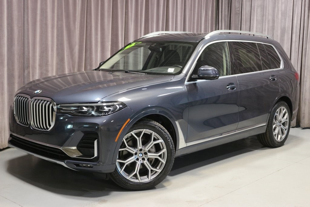 2022 BMW X7 40i's photo