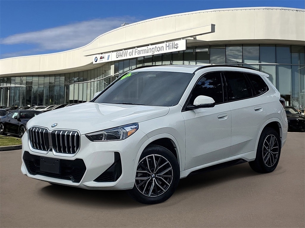 2024 BMW X1 28i's photo