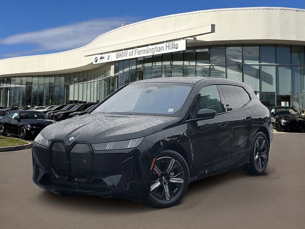2026 BMW iX xDrive45's photo