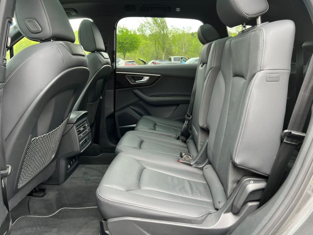 Used 2025 Audi Q7 55 Premium SUV