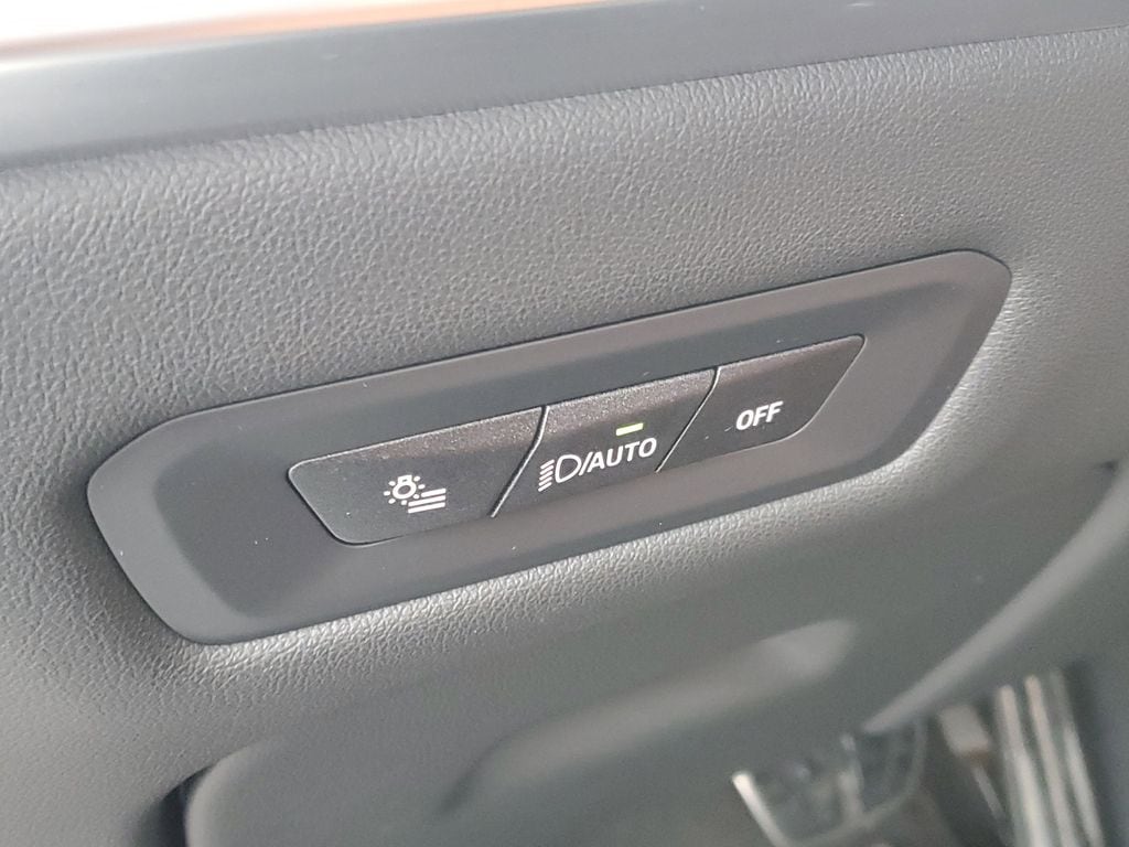 2026 BMW X5 50e - Photo 11