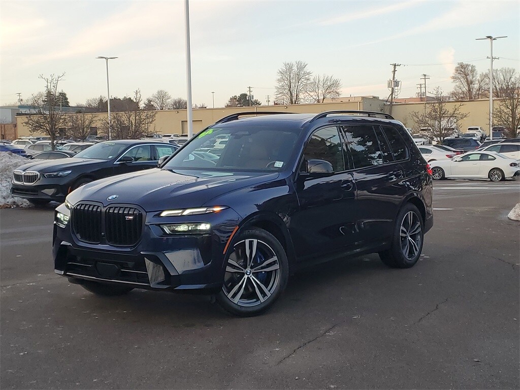 2024 BMW X7 M60i's photo