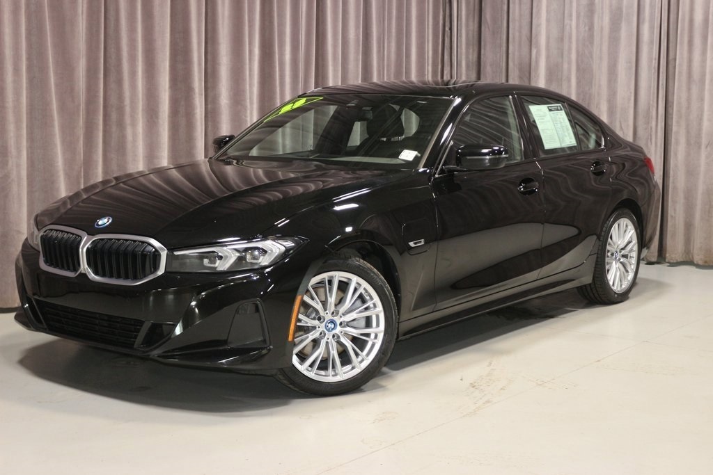 2023 BMW 3 Series 330e