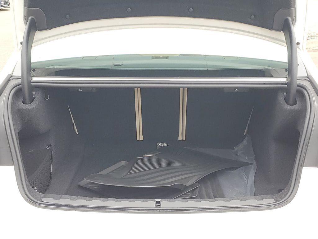 2026 BMW 3 Series 330i - Photo 25