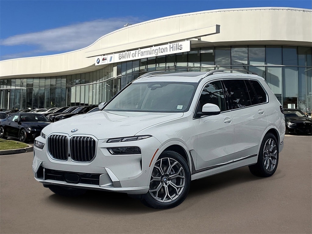 2026 BMW X7 40i's photo