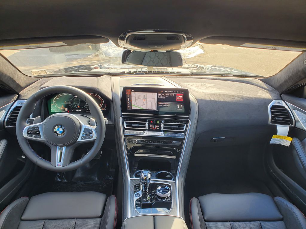 2026 BMW 8 Series M850i - Photo 22