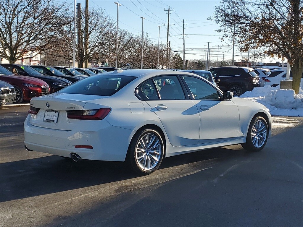 2023 Bmw 330i xDrive Sedan photo 3