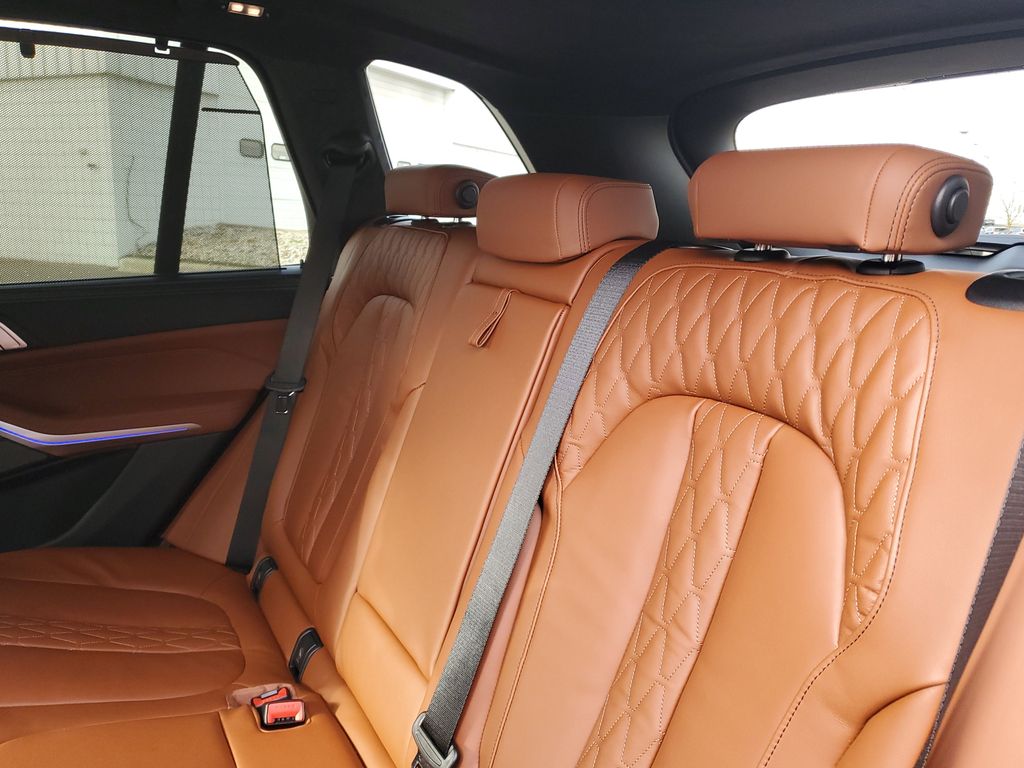 2026 BMW X5 M60i - Photo 25