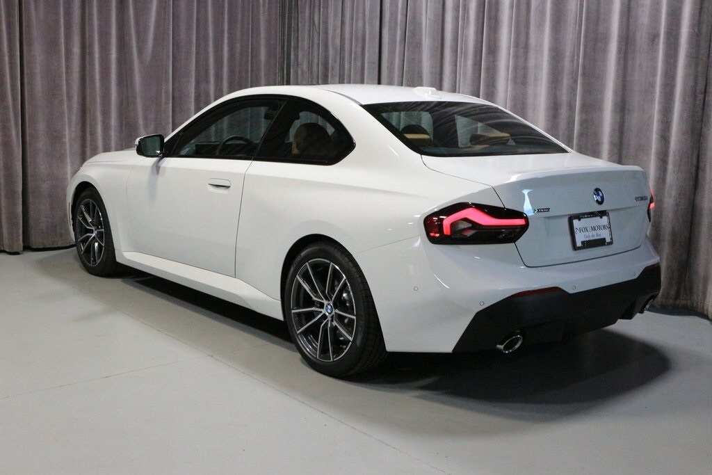 2024 Bmw 230i xDrive Coupe photo 3