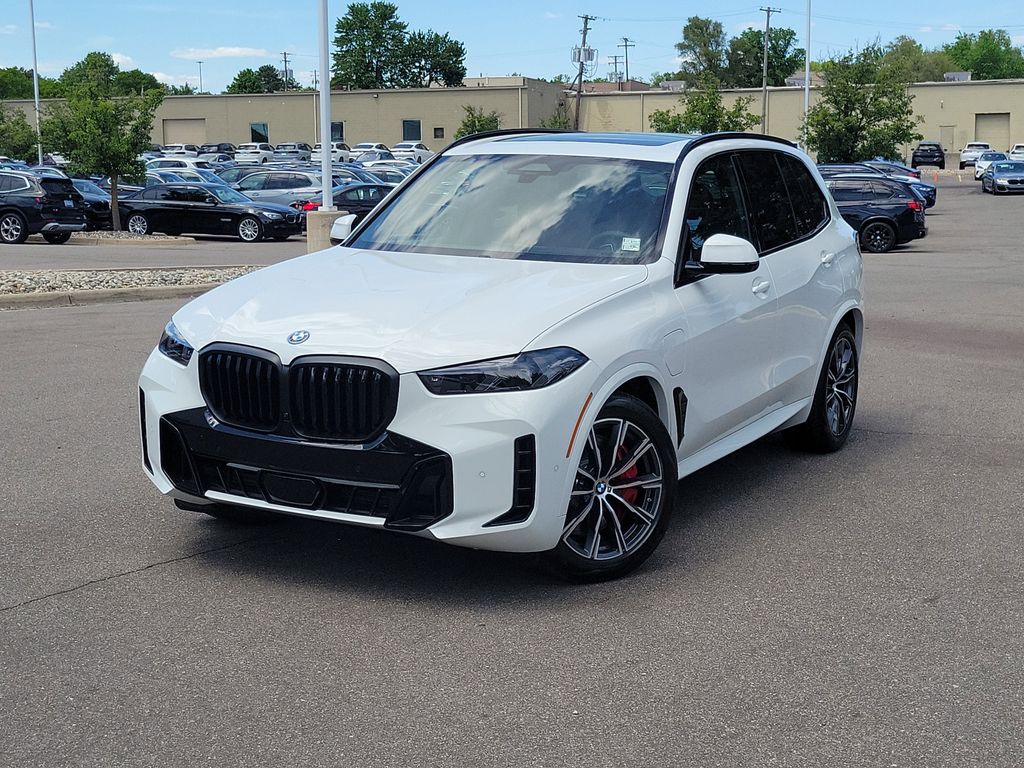 2026 BMW X5 xDrive50e's photo
