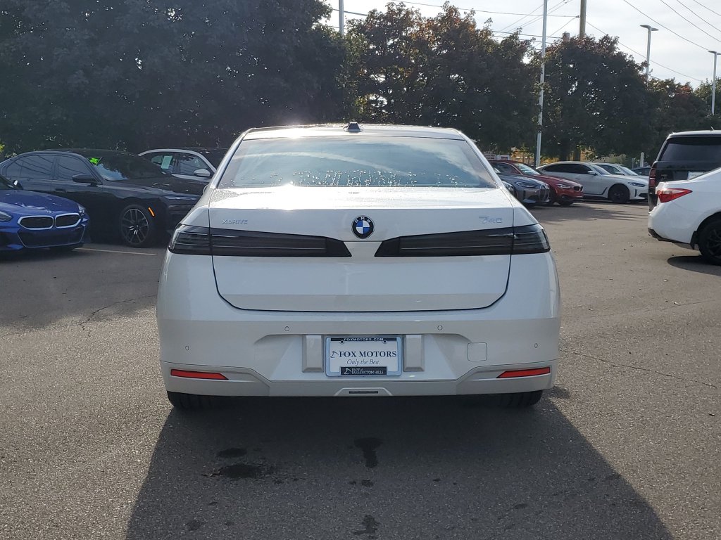 New 2027 BMW 740i xDrive Sedan