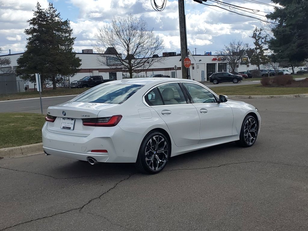 New 2026 BMW 330i xDrive Sedan